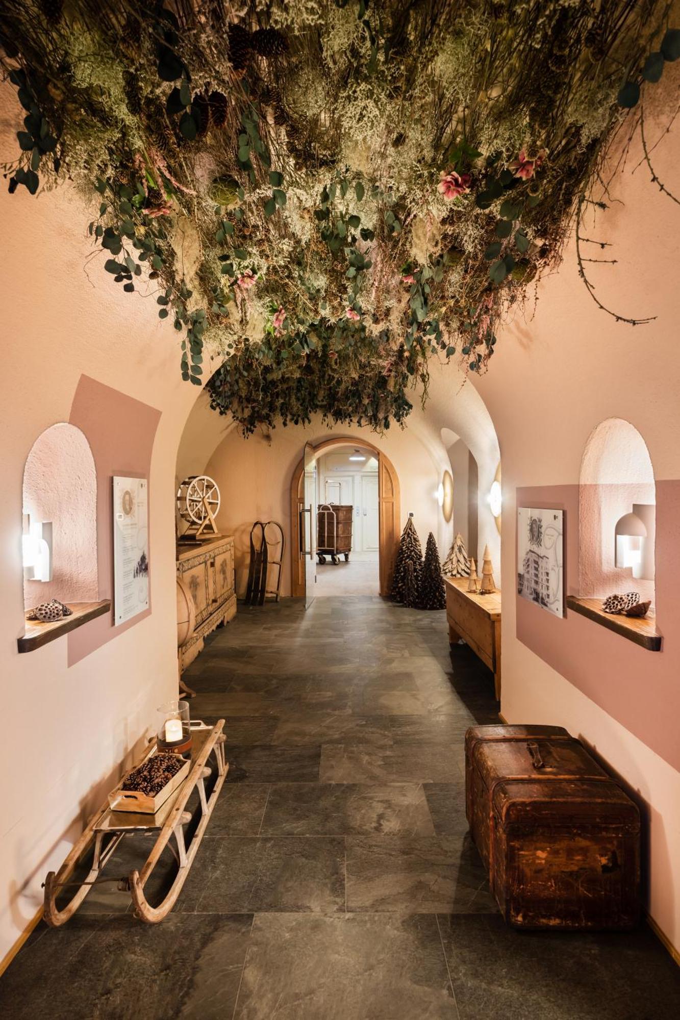 Hotel Flueela Davos - The Unbound Collection By Hyatt Luaran gambar