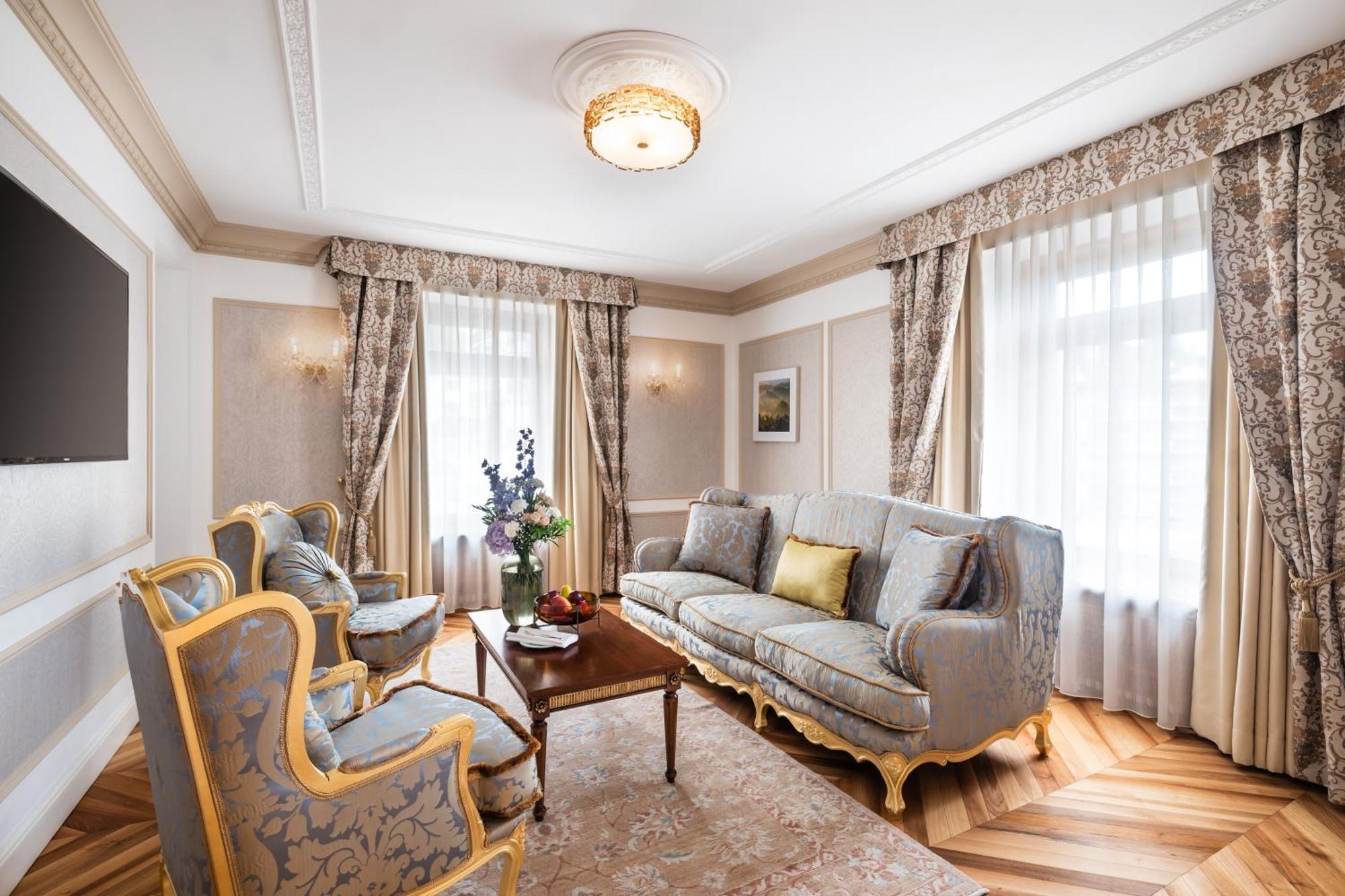 Hotel Flueela Davos - The Unbound Collection By Hyatt Luaran gambar
